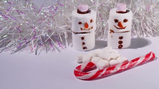 Marshmallow Snowman Snowballs Candy Cane Medium Dolly Shot Selective Focus — Stok video