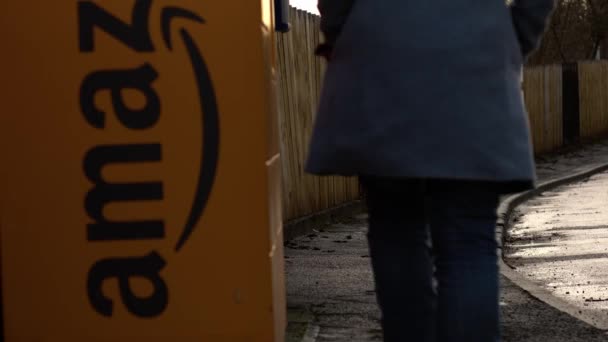 Amazon Коллекции Шкафчика Точка Среднего Зума Медленного Движения Снимок Селективного — стоковое видео