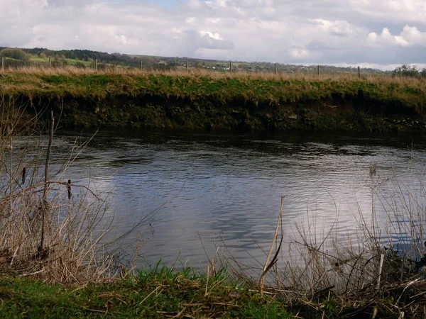 River Aire Yorkshire England Bred Skott Selektivt Fokus — Stockfoto