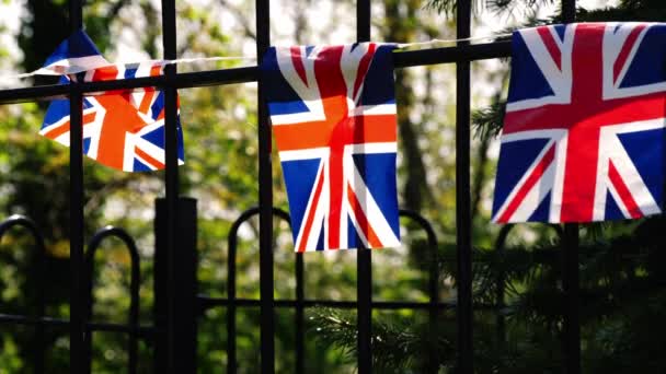 为皇家庆祝会街头派对飘扬英国国旗媒体4K特选镜头 — 图库视频影像