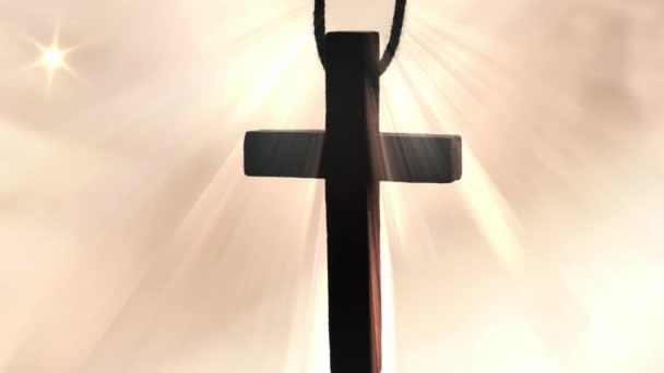 Распятие Христианского Креста Небесных Лучах Света Анимации — стоковое видео