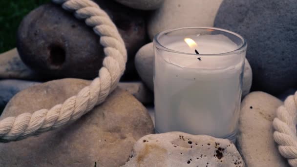 Relaks Zen Świeca Kamienie Medytacja Wyświetlacz Zbliżenie Panning Dolly Powolny — Wideo stockowe