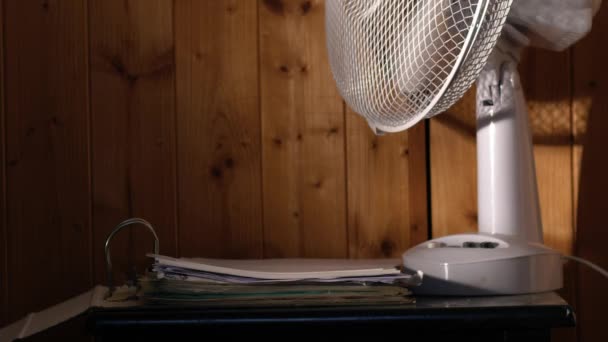 Вентилятор Рабочего Стола Бумажными Файлами Замедленного Действия — стоковое видео