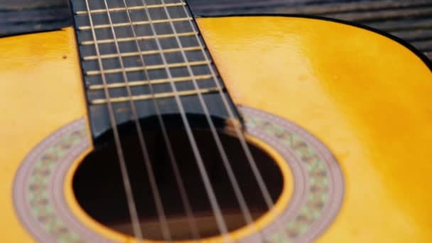 Klasik Gitar Telleri Eğimli Orta Çekim Seçici Odak — Stok video