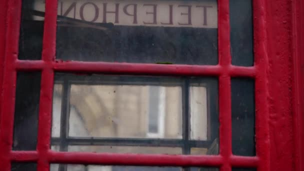Cabina Telefonica Rossa Gran Bretagna Medio Inclinazione Tiro Fuoco Selettivo — Video Stock
