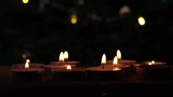 Tealight Свічки Мерехтять Фоном Боке Середній Постріл Вибірковий Фокус — стокове відео