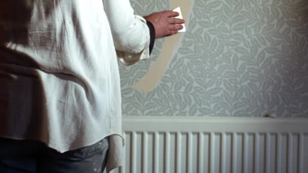 Hand Stripping Wallpaper Home Internal Wall Medium Slow Motion Selective — Stock Video