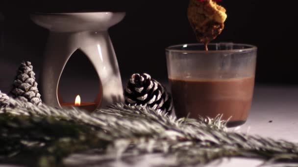 Delicioso Tratamiento Chocolate Caliente Bebida Aromaterapia Aceite Esencial Medio Cámara — Vídeo de stock