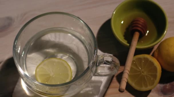 Limão Quente Mel Para Tratamento Natural Frio Gripe Média Aérea — Vídeo de Stock
