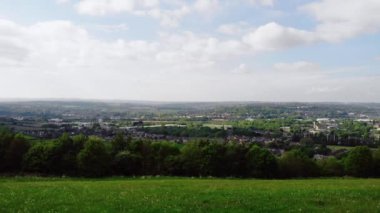 İngiltere 'deki Dewsbury kasabası geniş hava tarama insansız hava aracı seçici odak noktası