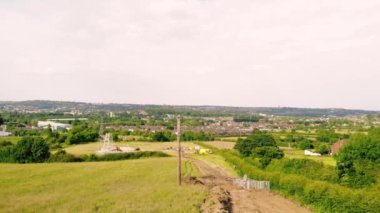 İngiltere 'deki Dewsbury kasabası geniş hava aracı zoom seçici odak noktası