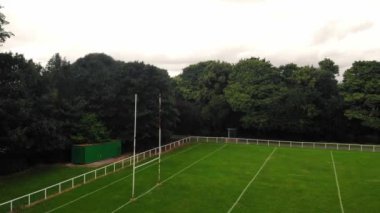 Rugby kale direkleri İHA hava yakınlaştırması gönderiyor ve geniş seçici odak noktası oluşturuyor