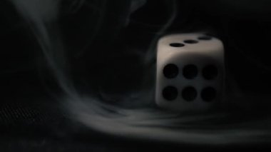 Duman zarları ortaya çıkarır Makro 4k yakın çekim seçici odak