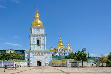 Kiev 'deki St. Michaels altın kubbeli manastırı. Yüksek kalite fotoğraf