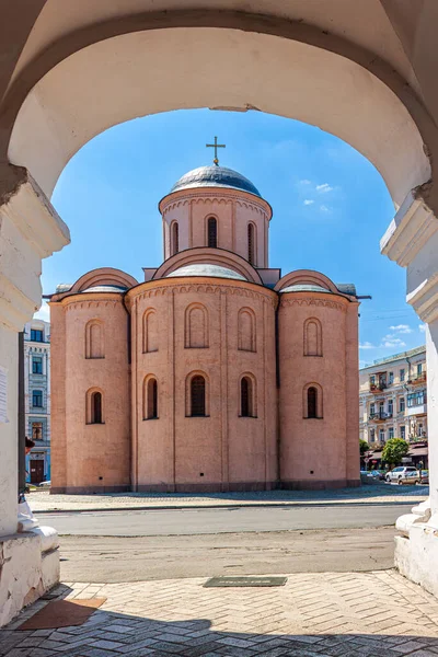 キエフのポディルにあるピロゴシャ教会 高品質の写真 — ストック写真