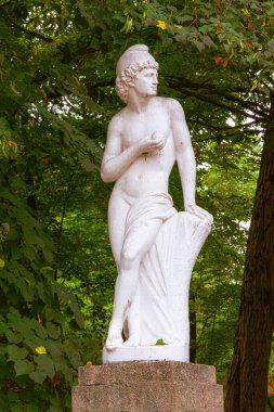 Uman. Sofievsky park.Uman. Sofievsky Parkı. Parktaki heykel. Parktaki heykel. Yüksek kalite fotoğraf