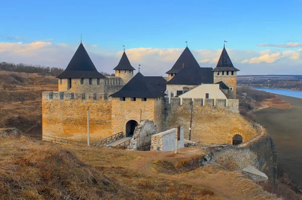 Khotyn 'deki eski kale. Ukrayna. Yüksek kalite fotoğraf
