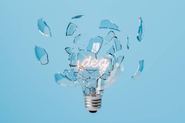 Mavi yalıtılmış arka plandaki parlak iplikte IDEA sözcüğüyle birlikte ampul patlıyor. 3d oluşturma