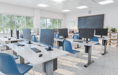 Beyaz masalar ve mavi sandalyelerin üzerinde birden fazla monitör, pencerelerden gelen parlak doğal ışık ve önünde bir karatahta bulunan modern bilgisayar sınıfı. Eğitim konsepti teknolojisi. 3d oluşturma