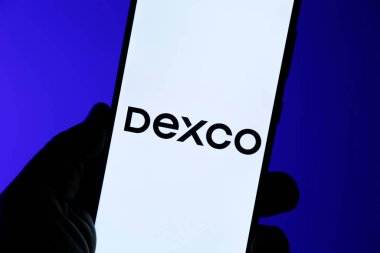 Minas Gerais, Brezilya - 01 Mayıs 2023: cep telefonu ekranında Dexco şirketinin resimli görüntüsü