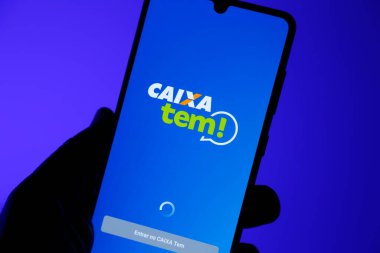 Minas Gerais, Brezilya - 01 Mayıs 2023: Caixa Tem uygulamasının ekranı