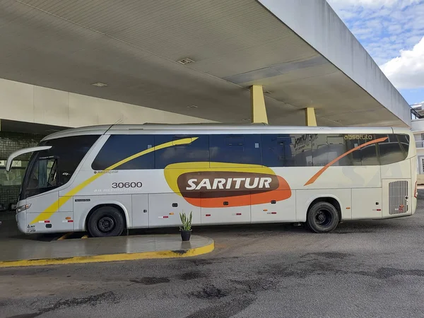Олівейра Мінас Жерайс Бразилія Липня 2023 Автобус Saritur Зупинці Вдень Ліцензійні Стокові Зображення