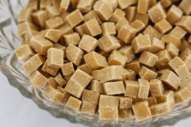 Lezzetli parti şekeri, kutlama şekeri, süt kreması