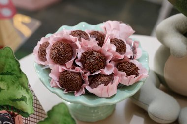 Lezzetli Parti Şekeri, Kutlama Şekeri, Resepsiyon Yemeği, Brigadeiro