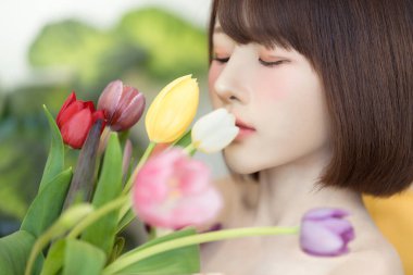 Güzel Asyalı seksi kızın portresi arka plan kadını güzellik ve cilt modeli olarak kullanılıyor.