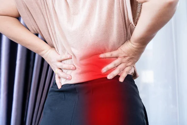 엉덩이를 Sciatica Pain 이라는 — 스톡 사진