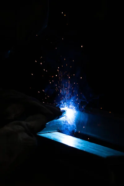 Schweißer Mig Oder Tig Schweißen Handwerker Errichtung Von Technischen Stahl — Stockfoto
