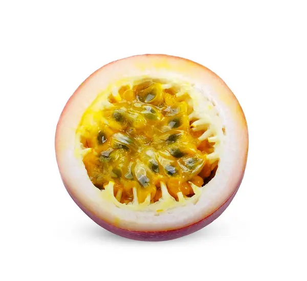 白い背景に隔離された情熱的な果実の半分 情熱的なフルーツのクリッピングパス ストック画像