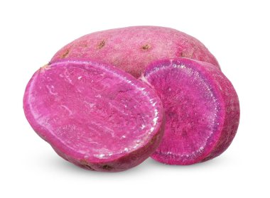 Beyaz arka planda izole edilmiş tatlı patates. patates kırpma yolu