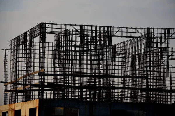 Güçlendirilmiş Çelik Betondan Yapılmış Evler Depreme Dayanıklıdır Birkaç Kat Yüksekliğinde — Stok fotoğraf
