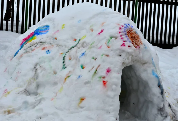 winter art education can also take place in snow. dots can be made on the igloo with watercolors. snow melts, colored spots dissolve and stretch. children and preschoolers draw with a brush, picture