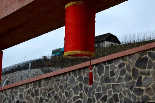 Linterna Japonesa Una Linterna China Papel Rojo Con Una Altura — Foto de Stock