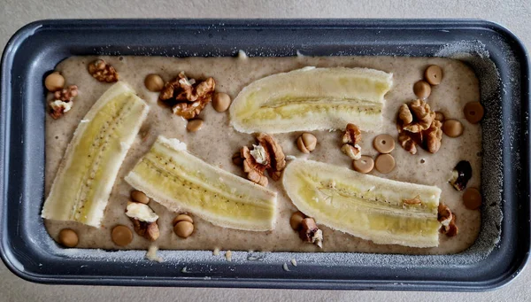 Banana Bread Baked Pieces Sliced Bananas Baking Sheet Oven Slightly — Stock Photo, Image