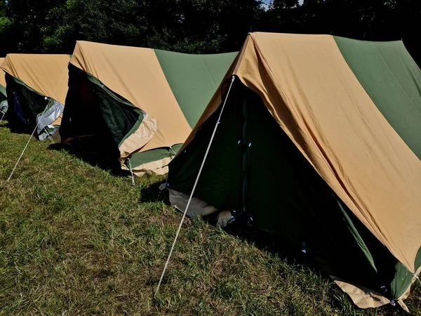 Plusieurs Tentes Tente Avec Équipement Sportif Les Tentes Pour Directeur — Photo
