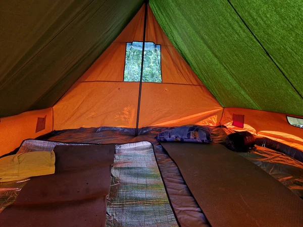 Mehrere Zelte Ein Zelt Mit Sportgeräten Zelte Für Den Manager — Stockfoto