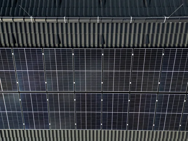 Fotovoltaikus Otthon Napelemek Csak Akkor Működik Napos Hóban Alacsony Hőmérsékleten — Stock Fotó
