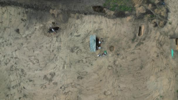 Nşaat Çalışmaları Arkeolojik Bir Araştırmayla Başlar Bir Kamyon Üst Toprağı — Stok video