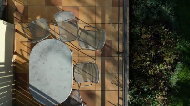 Terrace House Paving Tiles Brown Yellow Oval Table Chair Metal — Stock Video