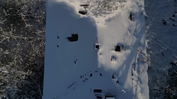 Paisaje Invierno Con Construcción Ruinas Casa Familiar Bombardeo Del Torso — Vídeo de stock