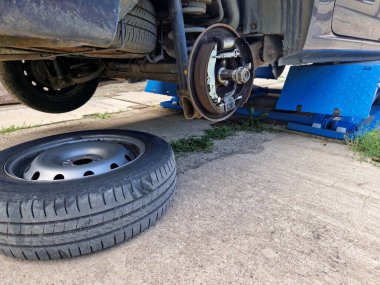 yeni hat montajının ya da uygun olması istenen araçlardaki trampet freninin değiştirilmesinin konumlarının bir göstergesi.