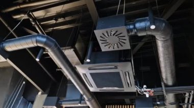 Kukuletaların ya da mutfak dumanlarının amacı istenmeyen kokuları ve dumanları yok etmektir. Ayrıca, yemek pişirirken oluşan nemi de etkin bir şekilde ortadan kaldırır, özellikle de sıcak yemekler kaynarken.