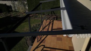 Alüminyum pergola kaygan çatı için en iyi çözümdür. Emlakları sayesinde, aile evleri, daireler, restoranlar, kafe, otel ve diğer ticari kullanımlara, beyaz zaman dilimlerine pergola monte edilebilir