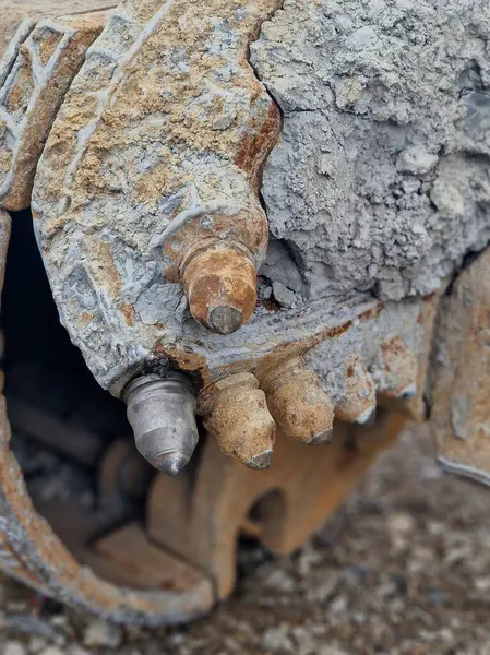Bir binanın yükü üst toprak katmanının alabileceğinden daha yüksek olduğunda yığın temeli gereklidir. Yığınlar öncelikle büyük hasarlara yol açabilecek yerleşimlerden kaçınmak için kurulur.