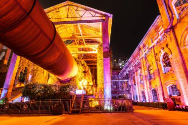 Endüstriyel Park Gece Manzarası, Fabrika Binaları ve Endüstriyel Malzemeler