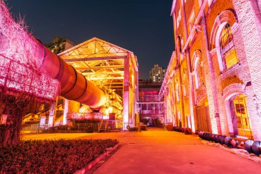 Endüstriyel Park Gece Manzarası, Fabrika Binaları ve Endüstriyel Malzemeler