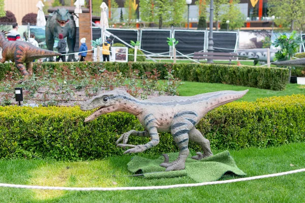 Відновлені Анімаційні Моделі Динозавра Натуральну Величину Парк Динозаврів Паласі Публічного — стокове фото